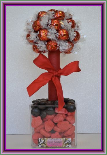 Lindt Milk Chocolate Sweet Tree 35cm