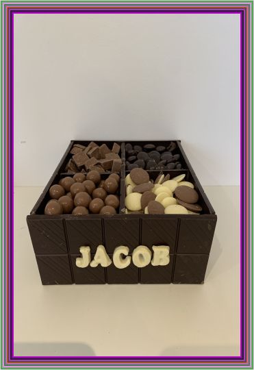 Bespoke Dark Chocolate Box Small Vegetarian