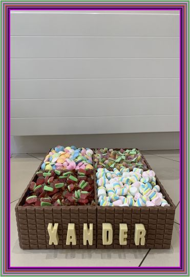 Chocolate Box XXLarge 21 Inches Vegetarian