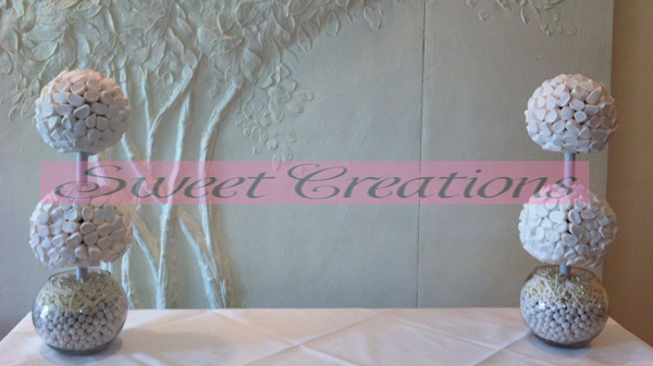 2 Tier White Sweet Trees